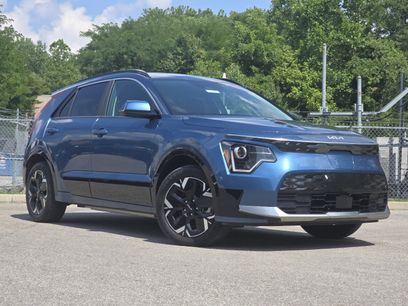 Used 2024 Kia Niro Wind w/ Wind Preserve Package