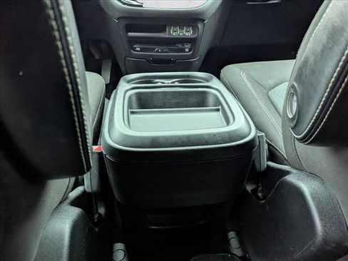 Used 2021 Chrysler Pacifica Touring w/ Uconnect Theater Family Group image 18