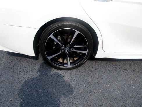 Used 2018 Toyota Camry XSE image 26