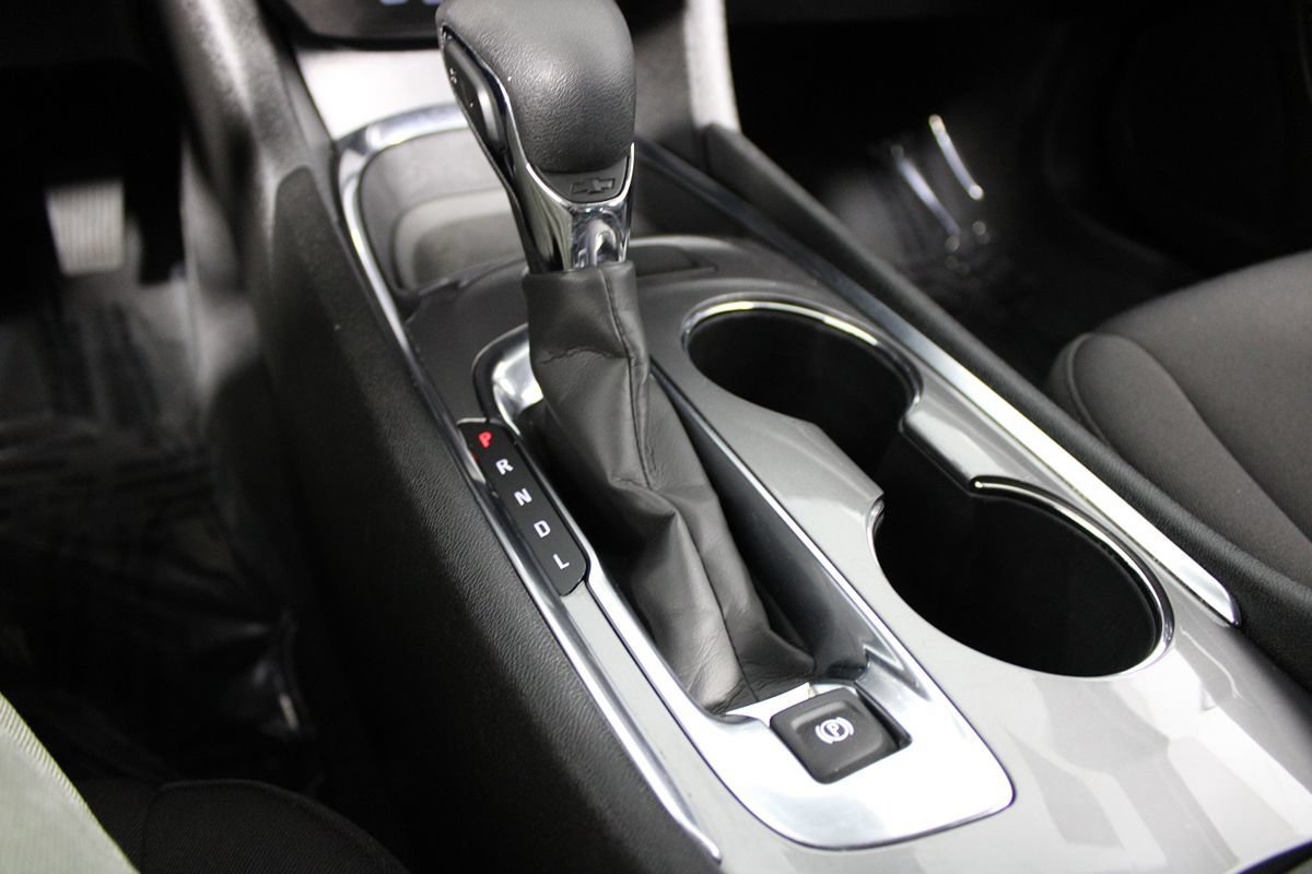 Used 2023 Chevrolet Malibu LT FWD image 16