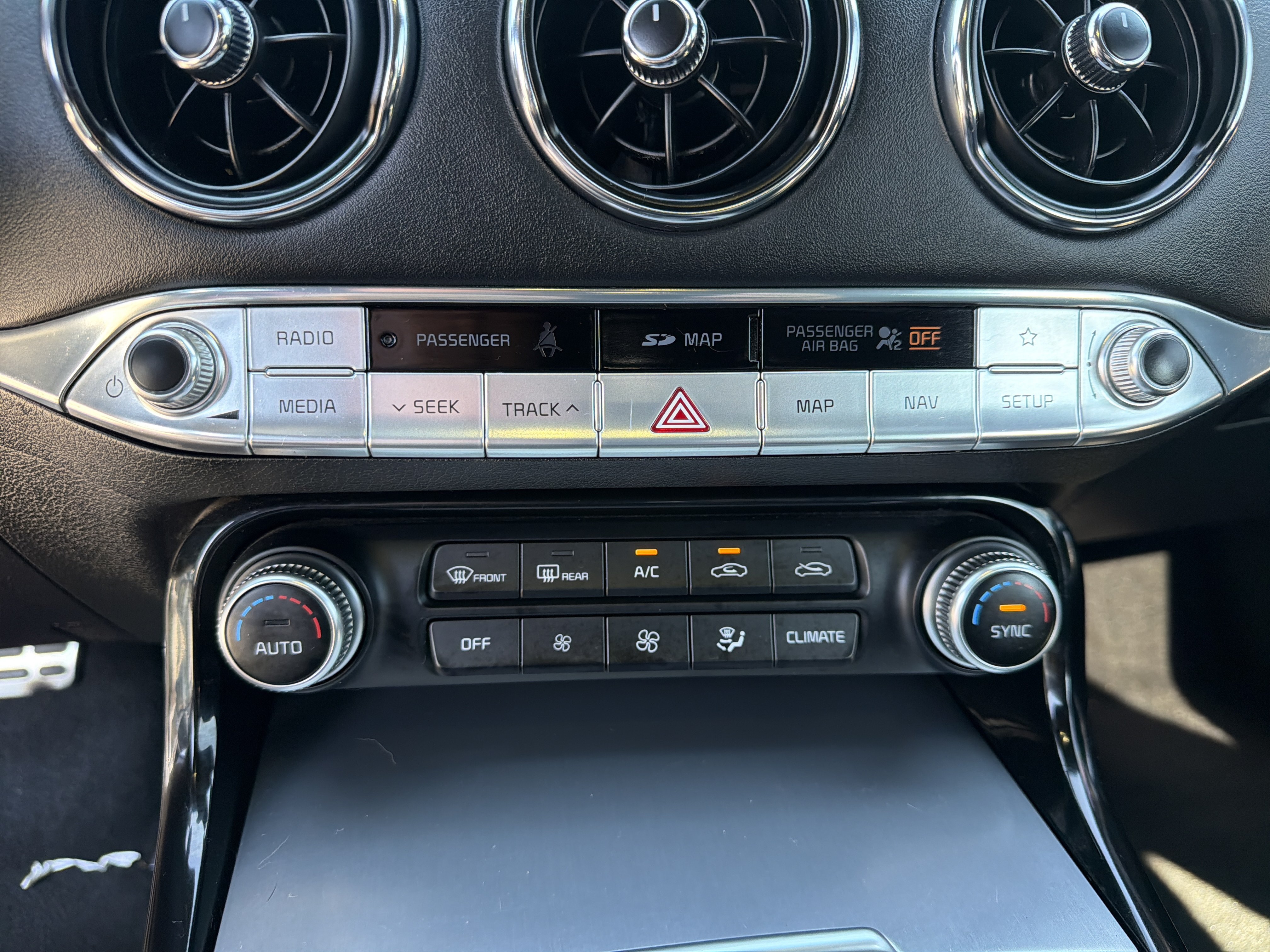 Used 2020 Kia Stinger GT2 AWD/4WD image 7