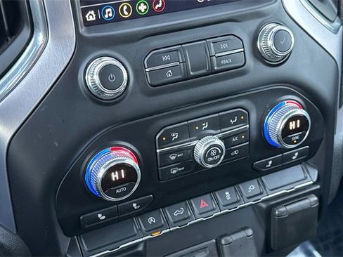 Used 2020 GMC Sierra 1500 SLE w/ SLE Value Package image 31