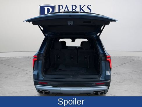 Used 2024 Chevrolet Traverse LT w/ Trailering Package FWD image 19