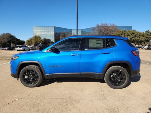 New 2026 Jeep Compass Latitude image 3