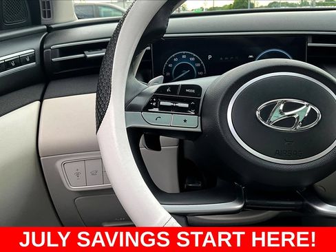 Used 2024 Hyundai Tucson Limited AWD/4WD image 15