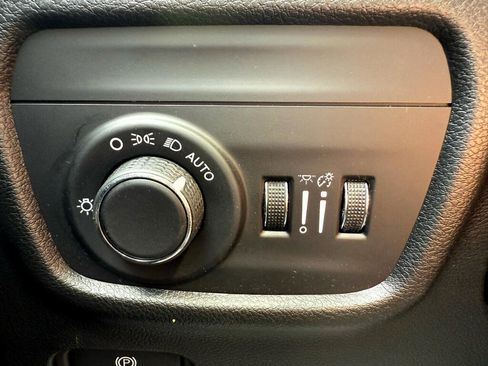 Used 2023 Jeep Grand Cherokee L Laredo w/ Luxury Tech Group I image 21