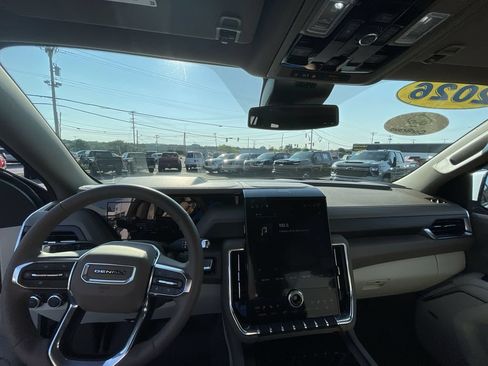 Certified 2026 GMC Yukon Denali w/ Sun & Power Step Package AWD/4WD image 11