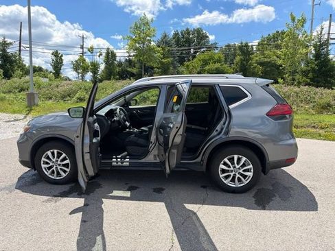 Used 2018 Nissan Rogue SV AWD/4WD image 15