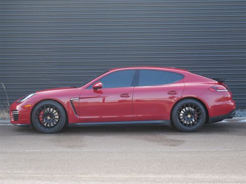 Certified 2016 Porsche Panamera GTS image 2