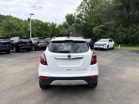 Used 2022 Buick Encore Preferred w/ Safety Package AWD/4WD image 4