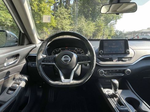 Used 2020 Nissan Altima 2.5 SR w/ Premium Package AWD/4WD image 12
