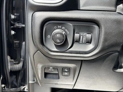 Used 2023 RAM 1500 Laramie AWD/4WD image 12