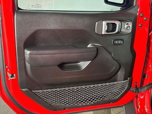 Certified 2024 Jeep Wrangler Unlimited AWD/4WD image 11