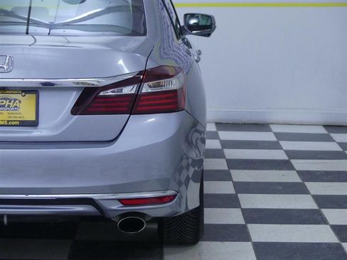 Used 2016 Honda Accord EX-L image 33