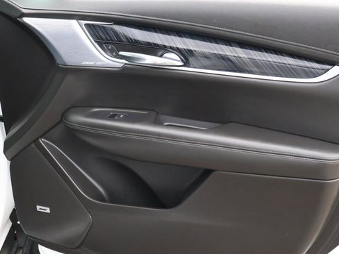 Certified 2023 Cadillac XT6 Premium Luxury image 22