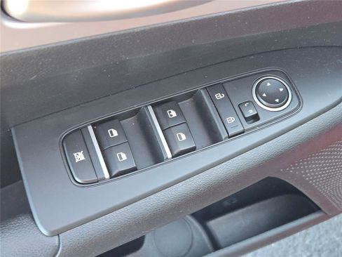 Used 2024 Kia Forte LXS image 22