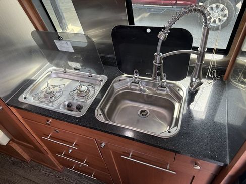 Used 2017 Mercedes-Benz Sprinter 3500 image 58