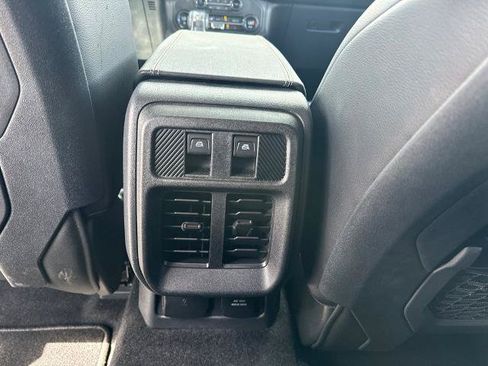 Certified 2025 Ford Bronco Badlands AWD/4WD image 17