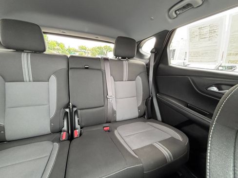 Used 2025 Chevrolet Blazer LT FWD image 37