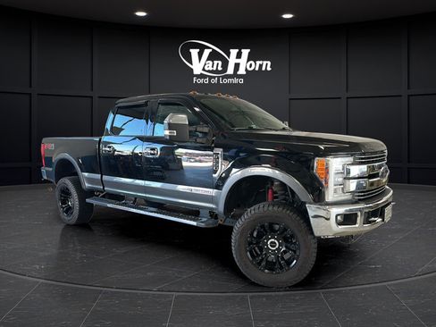 Used 2017 Ford F250 Lariat w/ Lariat Ultimate Package AWD/4WD image 1