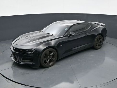Used 2021 Chevrolet Camaro SS RWD image 29