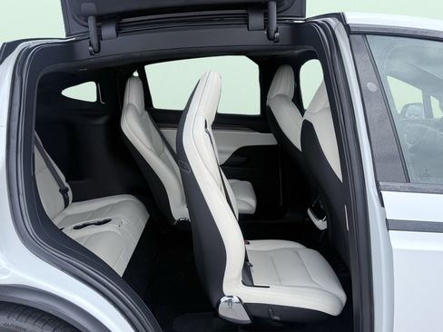 Used 2023 Tesla Model X AWD/4WD image 55