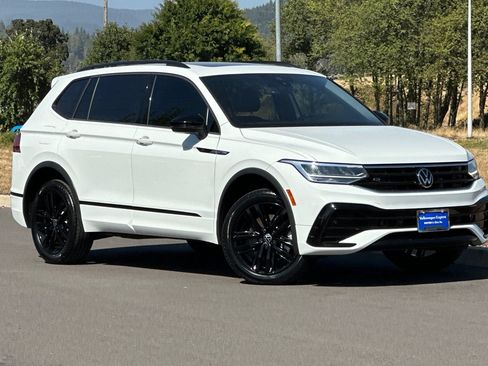 Used 2022 Volkswagen Tiguan SE R-Line AWD/4WD image 1