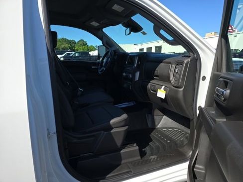 New 2024 GMC Sierra 3500 Pro w/ Convenience Package image 10