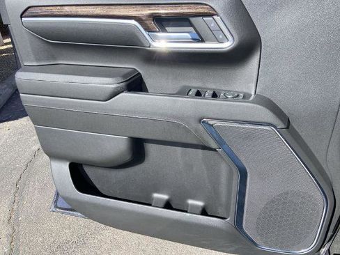 Used 2023 GMC Sierra 1500 Elevation image 18
