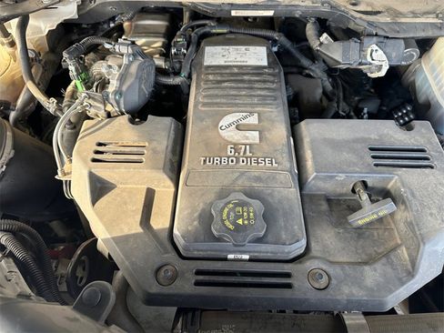 Certified 2022 RAM 3500 Big Horn image 9