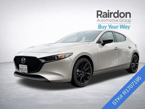 Used 2024 MAZDA MAZDA3 s FWD image 3
