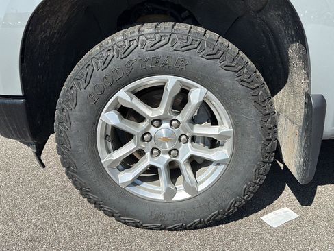 Used 2024 Chevrolet Silverado 1500 W/T w/ Z71 Off-Road Package AWD/4WD image 13