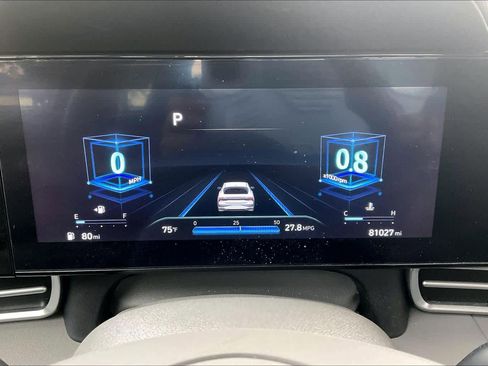 Used 2023 Hyundai Elantra SEL w/ Convenience Package image 21