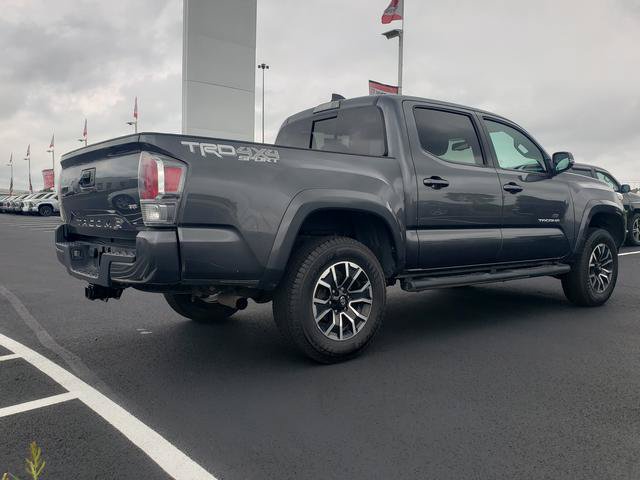 Used 2022 Toyota Tacoma TRD Sport AWD/4WD image 5