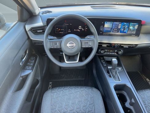 New 2026 Nissan Kicks SV w/ SV Premium Package image 27