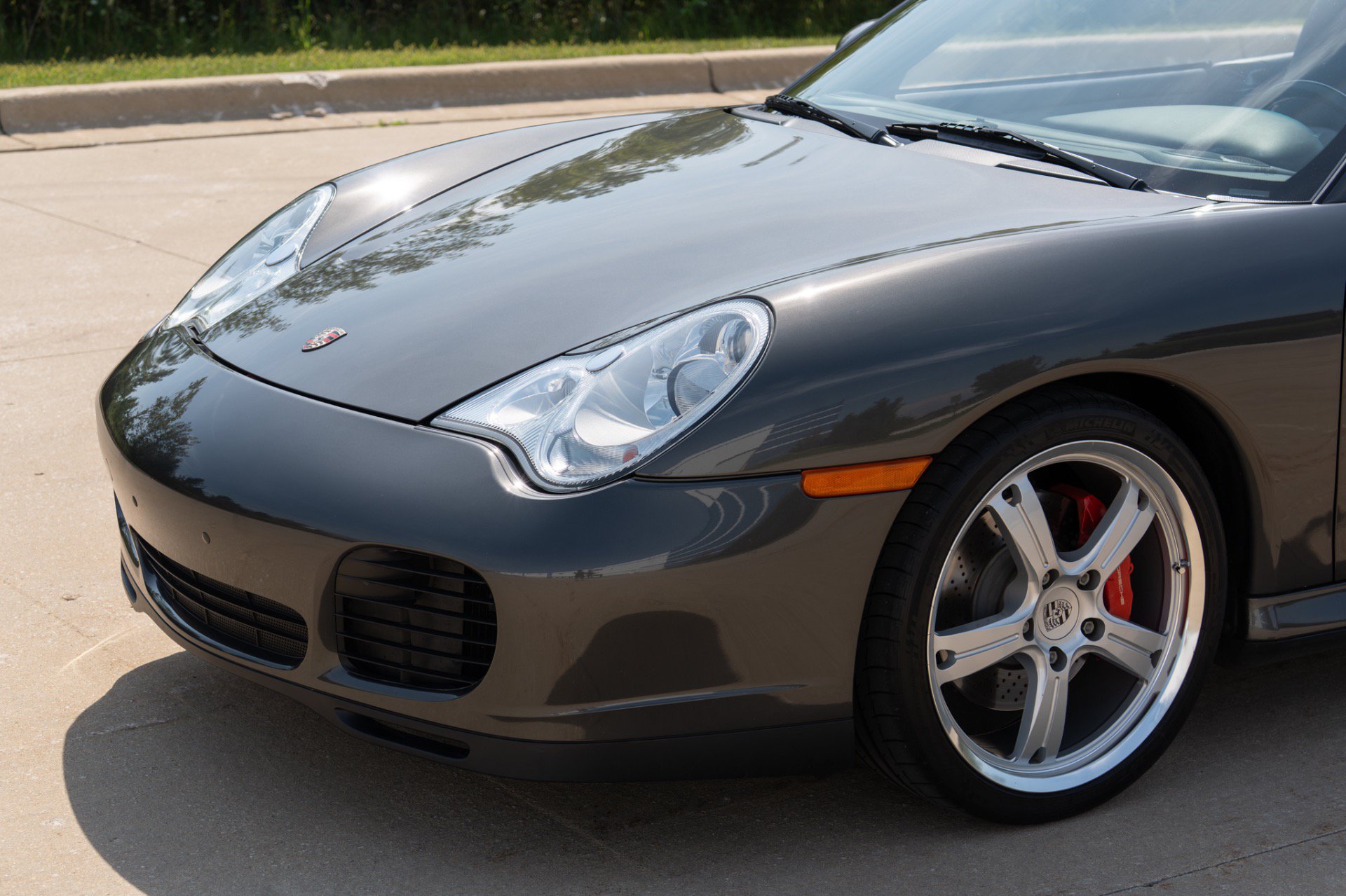 Used 2004 Porsche 911 Carrera 4S AWD/4WD image 18