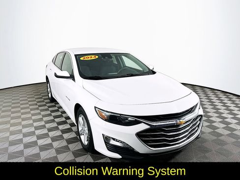 Used 2024 Chevrolet Malibu LT image 3