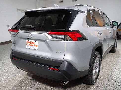 Used 2023 Toyota RAV4 XLE w/ Convenience Package image 7