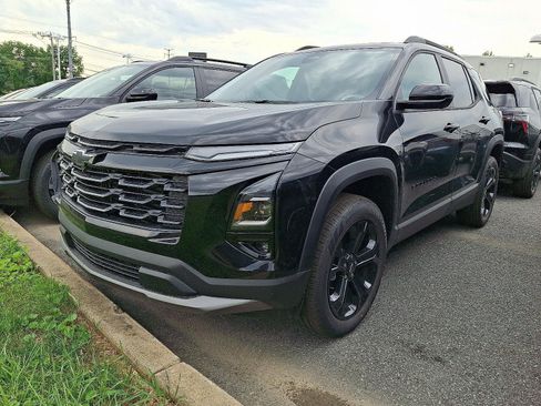 New 2026 Chevrolet Equinox LT w/ Convenience Package II AWD/4WD image 2