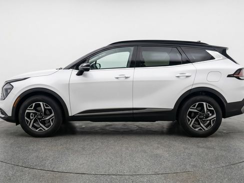 Used 2025 Kia Sportage LX AWD/4WD image 5