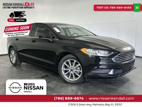 Used 2017 Ford Fusion SE w/ Fusion SE Technology Package image 1