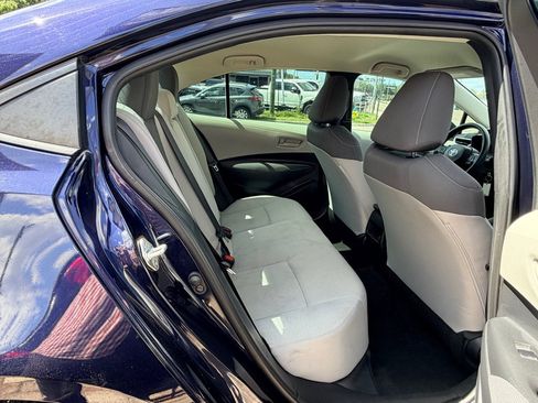 Used 2022 Toyota Corolla LE FWD image 18