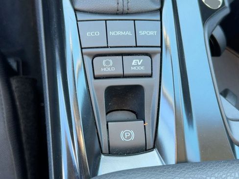 Used 2025 Toyota Camry LE image 26