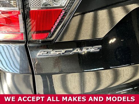 Used 2018 Ford Escape Titanium AWD/4WD image 21