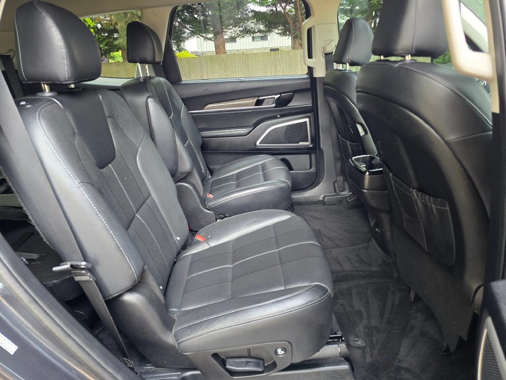 Used 2020 Kia Telluride EX w/ EX Premium Package AWD/4WD image 18