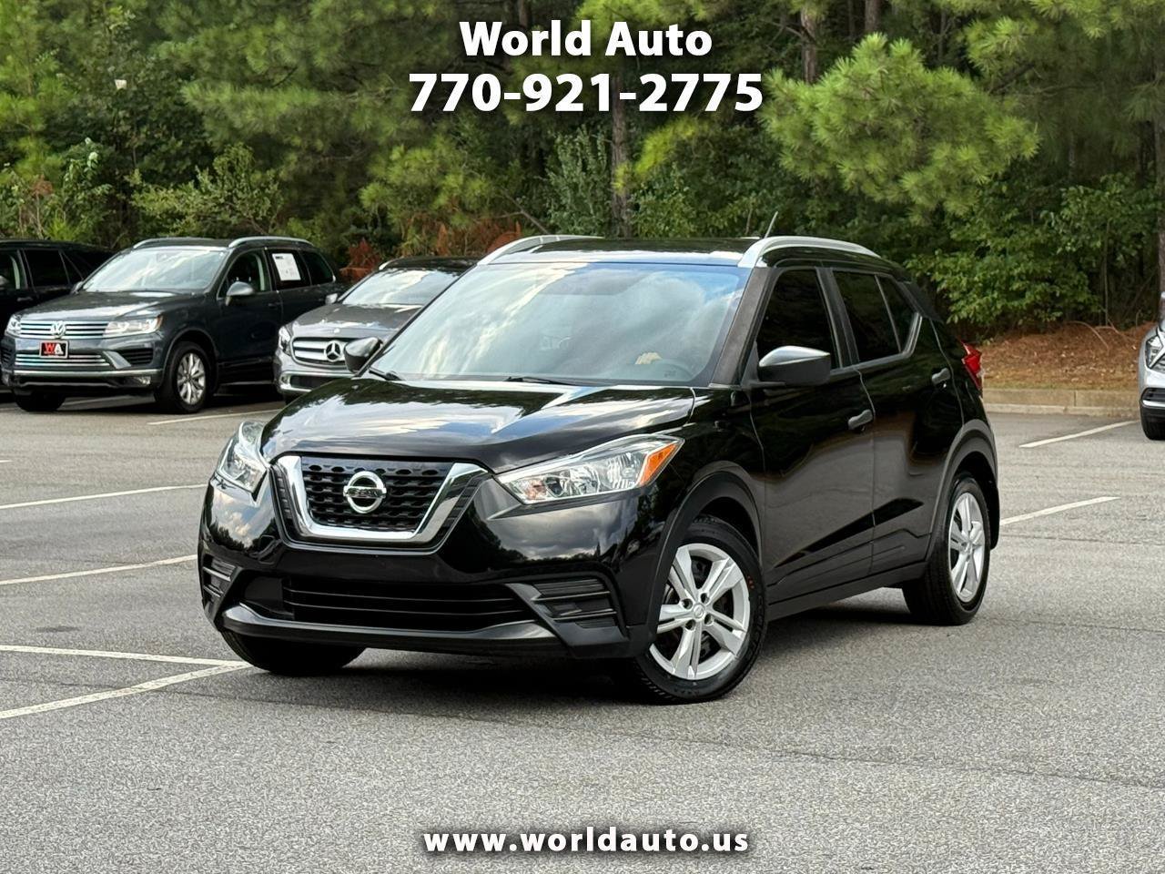 Used 2018 Nissan Kicks S FWD image 1