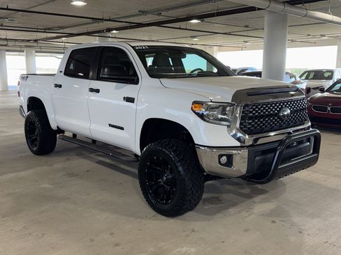 Used 2021 Toyota Tundra SR5 w/ SR5 Leather Package image 2