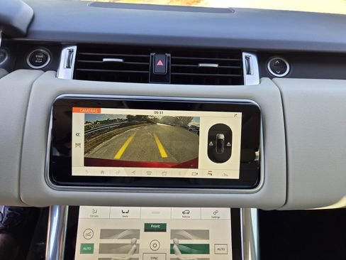 Used 2021 Land Rover Range Rover Sport HSE Silver Edition image 22