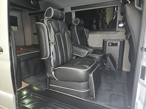 Used 2022 Mercedes-Benz Sprinter 2500 image 7