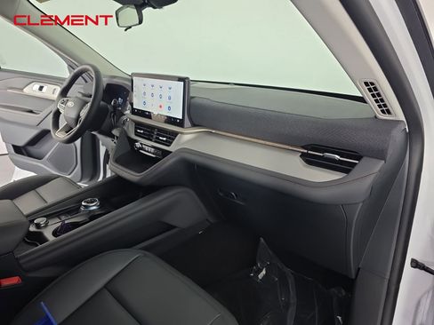 New 2026 Ford Explorer Active w/ Active Comfort Package image 32